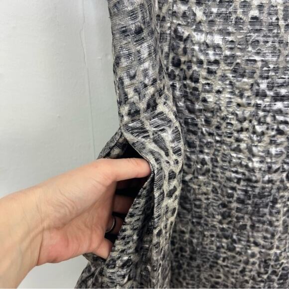 Tom and Linda Platt Animal Print Sleeveless Pleated Cocktail Formal Dress - Picture 5 of 13